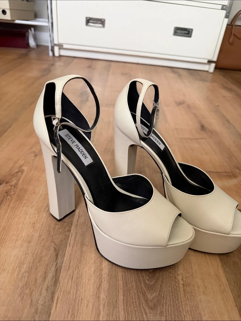 Steve Madden steve madden